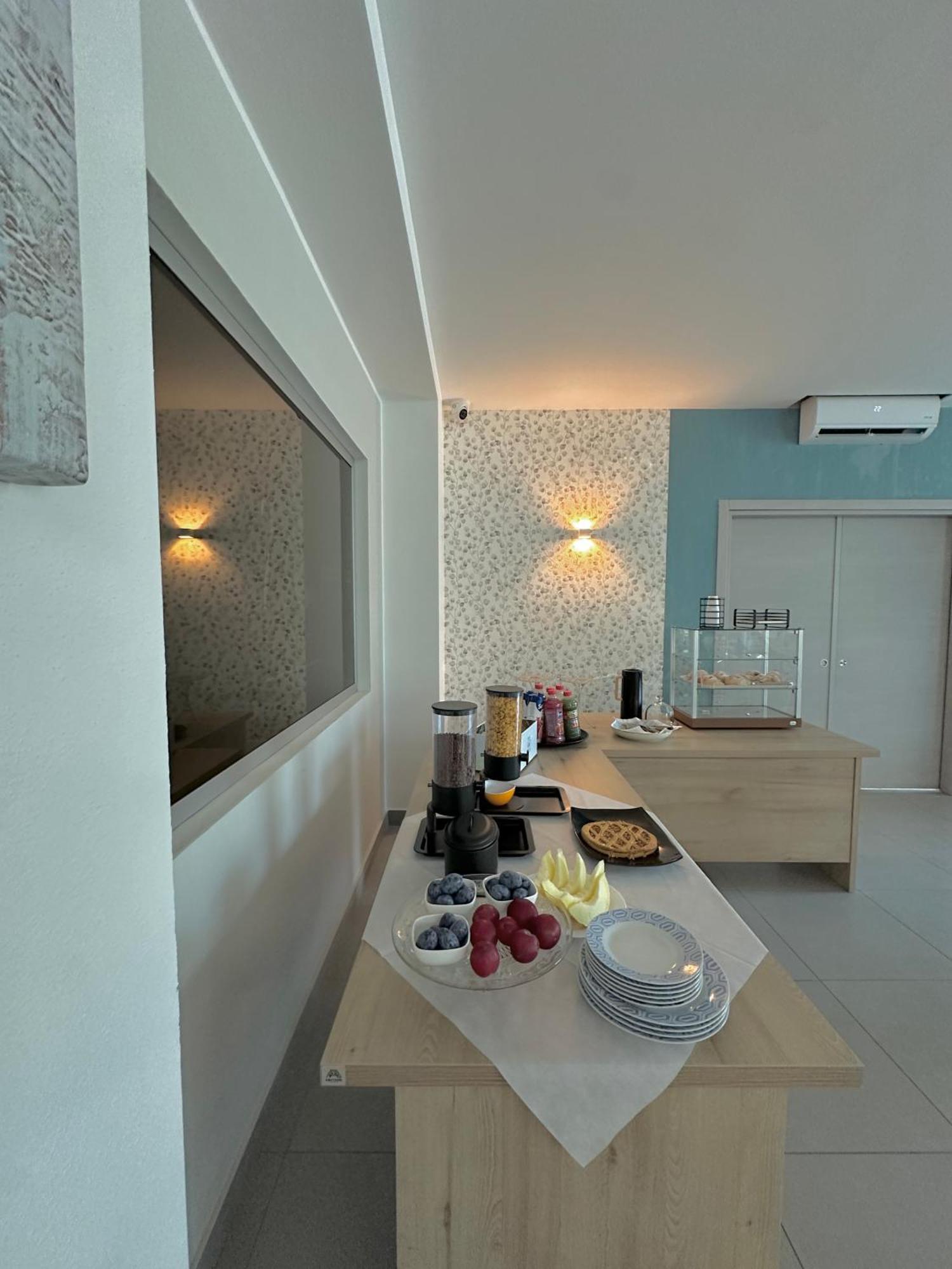 Aurora Bed And Breakfast Ciro Marina Exterior photo