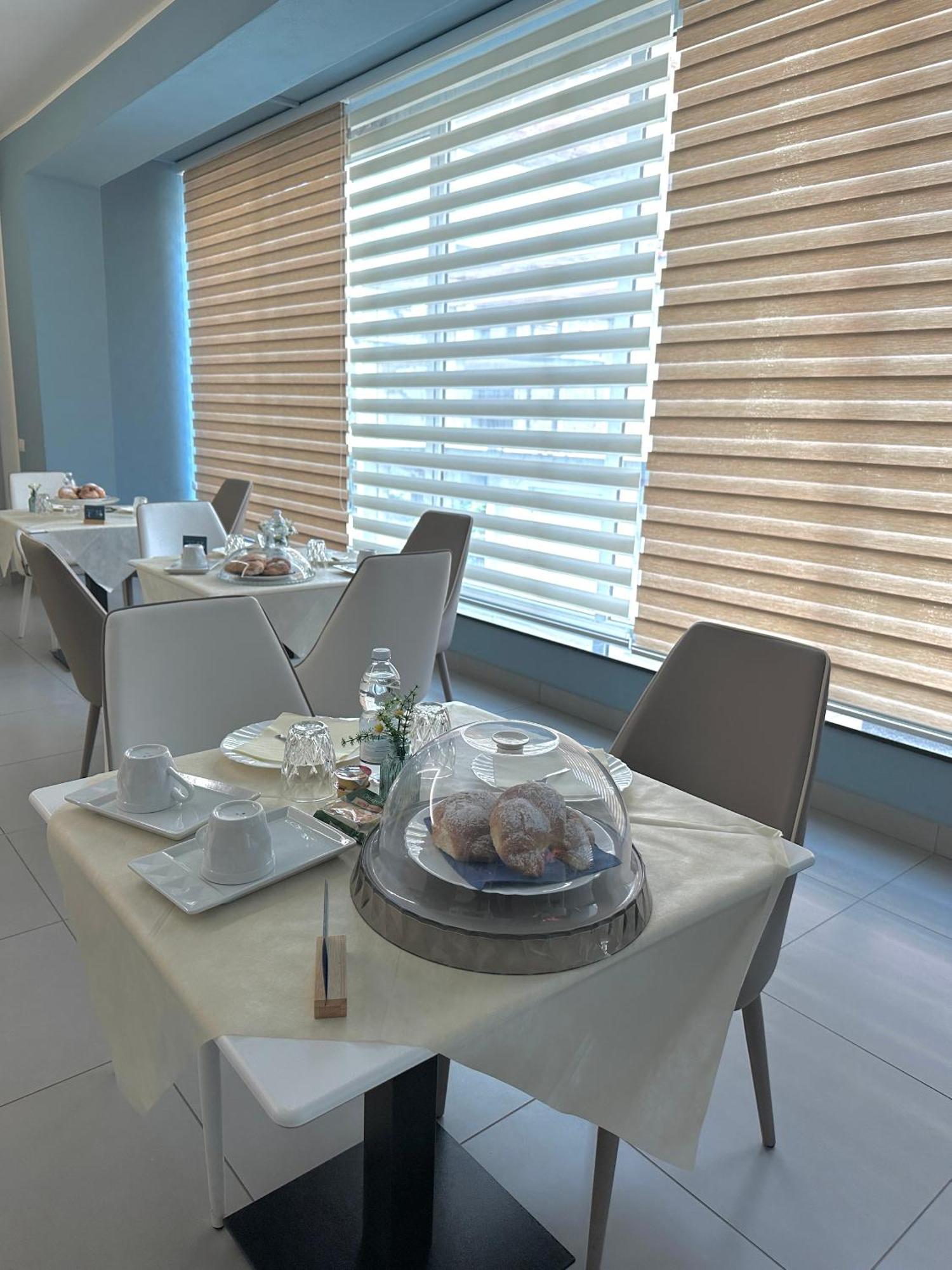 Aurora Bed And Breakfast Ciro Marina Exterior photo